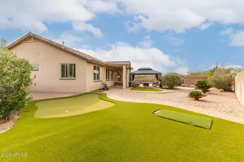 Exterior - 402 E Blue Eagle Ln, Phoenix, AZ 85086 photo 9 of 10