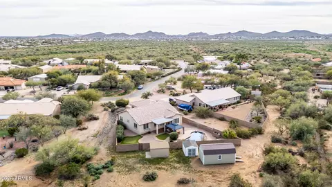 View/Area - 402 E Blue Eagle Ln, Phoenix, AZ 85086 photo 8 of 12