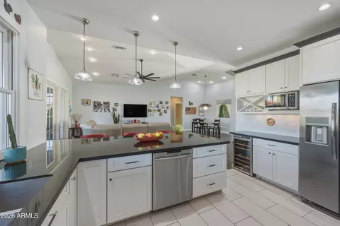 Kitchen - 1970 E Duke Dr, Tempe, AZ 85283 photo 3 of 4