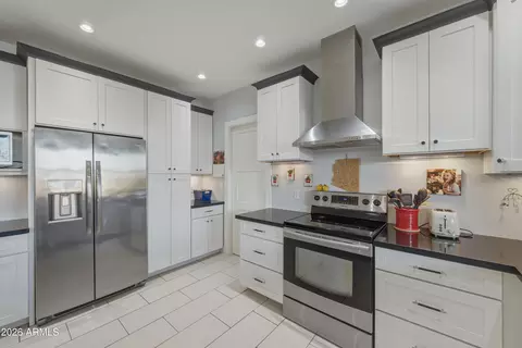 Kitchen - 1970 E Duke Dr, Tempe, AZ 85283 photo 4 of 4