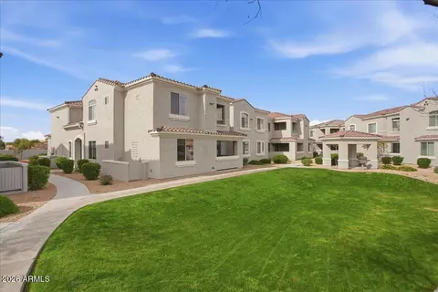 900 S Canal Dr #114, Chandler, AZ 85225