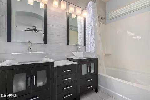 Bath - 4261 E Crown Ct, Gilbert, AZ 85298 photo 1 of 2
