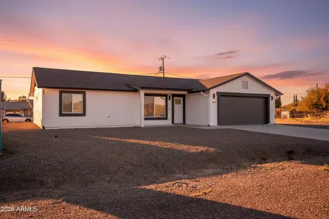 16494 S White Rock Ln, Mayer, AZ 86333