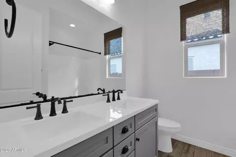 Bath - 3843 E Fargo St, Mesa, AZ 85205 photo 6 of 7