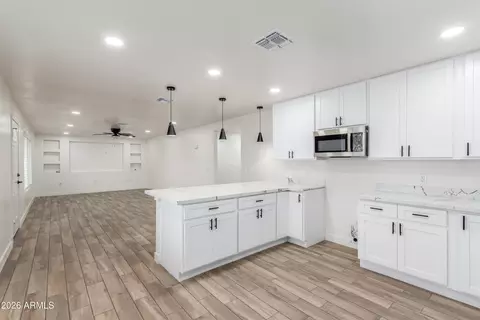 Living - 16632 N 18th Pl, Phoenix, AZ 85022 photo 4 of 4