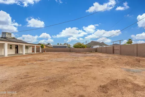 Exterior - 16632 N 18th Pl, Phoenix, AZ 85022 photo 10 of 11