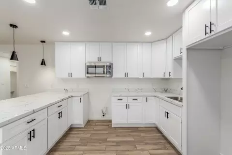 Kitchen - 16632 N 18th Pl, Phoenix, AZ 85022 photo 1 of 1