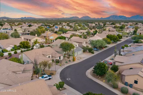 View/Area - 4564 E Chisum Trl, Phoenix, AZ 85050 photo 1 of 7