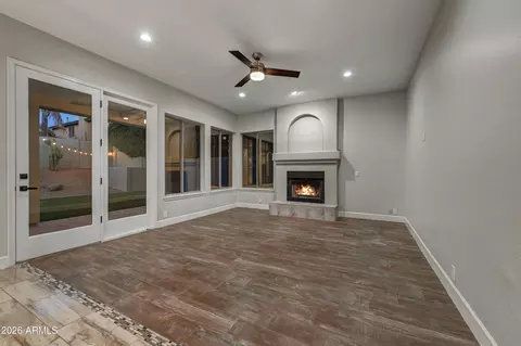 Living - 4564 E Chisum Trl, Phoenix, AZ 85050 photo 5 of 7