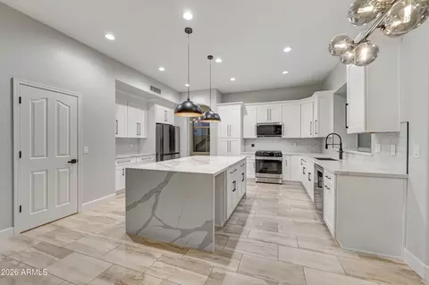 Kitchen - 4564 E Chisum Trl, Phoenix, AZ 85050 photo 1 of 4