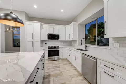 Kitchen - 4564 E Chisum Trl, Phoenix, AZ 85050 photo 2 of 4