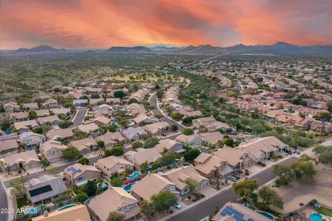 View/Area - 4564 E Chisum Trl, Phoenix, AZ 85050 photo 6 of 7