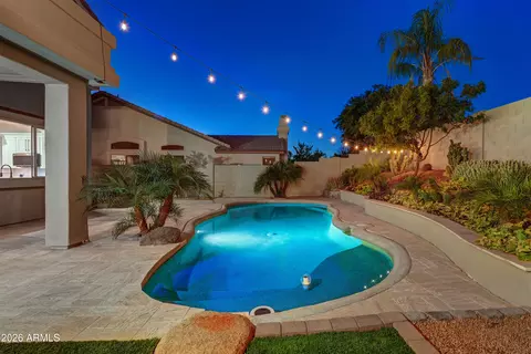 Exterior - 4564 E Chisum Trl, Phoenix, AZ 85050 photo 4 of 8