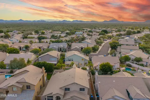View/Area - 4564 E Chisum Trl, Phoenix, AZ 85050 photo 2 of 7
