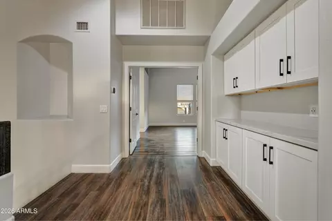 Entry Way - 4564 E Chisum Trl, Phoenix, AZ 85050 photo 2 of 2