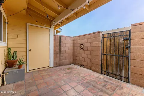 Exterior - 4843 E Corral Rd #4, Phoenix, AZ 85044 photo 2 of 13