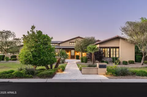Exterior - 4610 E Meadowview Dr, Gilbert, AZ 85298 photo 2 of 17