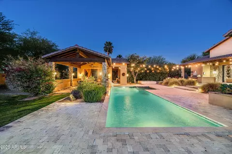Exterior - 4610 E Meadowview Dr, Gilbert, AZ 85298 photo 7 of 17