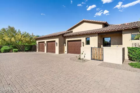 Exterior - 4610 E Meadowview Dr, Gilbert, AZ 85298 photo 13 of 17