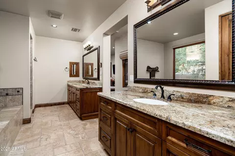 Bath - 4610 E Meadowview Dr, Gilbert, AZ 85298 photo 2 of 4