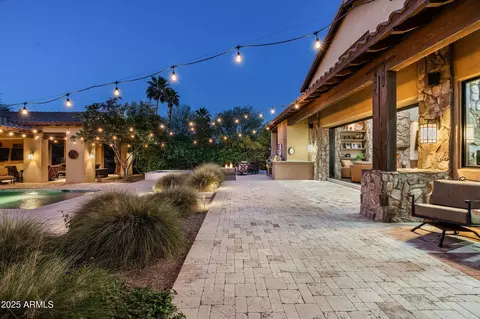 Exterior - 4610 E Meadowview Dr, Gilbert, AZ 85298 photo 5 of 17