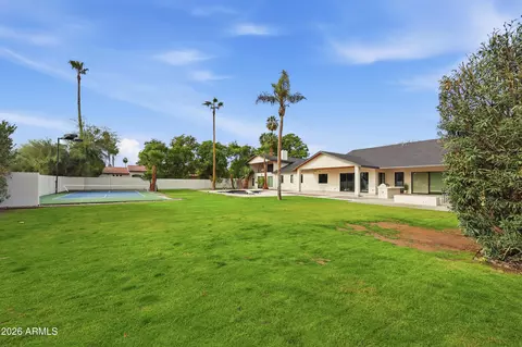Exterior - 5633 E Lafayette Blvd, Phoenix, AZ 85018 photo 9 of 11