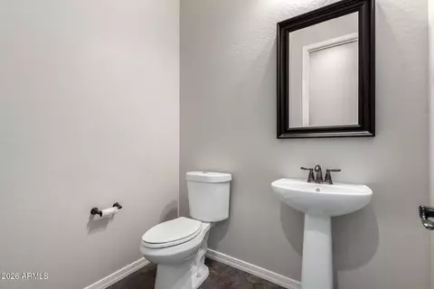 Bath - 2960 E Derringer Way, Gilbert, AZ 85297 photo 4 of 5