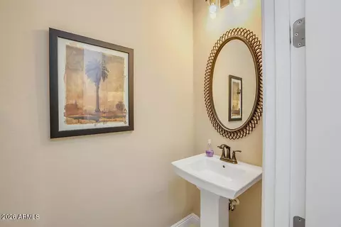 Bath - 2523 E Nancy Ln, Phoenix, AZ 85042 photo 5 of 5