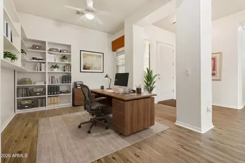 5634 N 82nd Ave, Glendale, AZ 85303