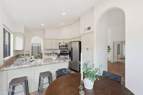 8859 S Grandview Dr, Tempe, AZ 85284