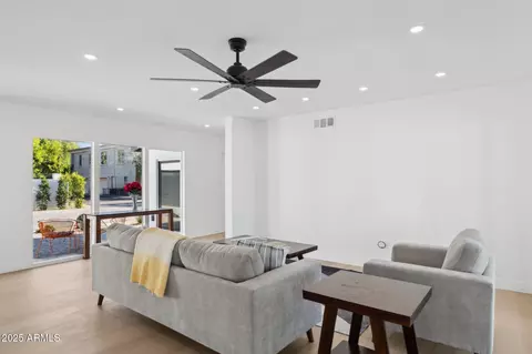 Living - 342 E Orangewood Ave, Phoenix, AZ 85020 photo 2 of 6