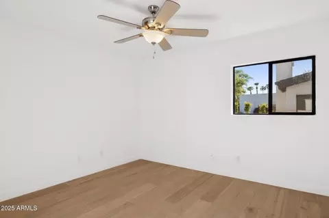 Bedroom - 342 E Orangewood Ave, Phoenix, AZ 85020 photo 4 of 6