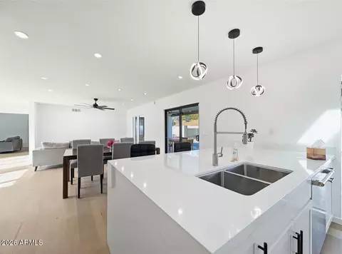 Kitchen - 342 E Orangewood Ave, Phoenix, AZ 85020 photo 4 of 4