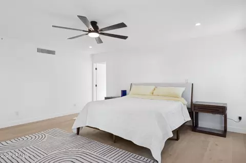 Bedroom - 342 E Orangewood Ave, Phoenix, AZ 85020 photo 2 of 6