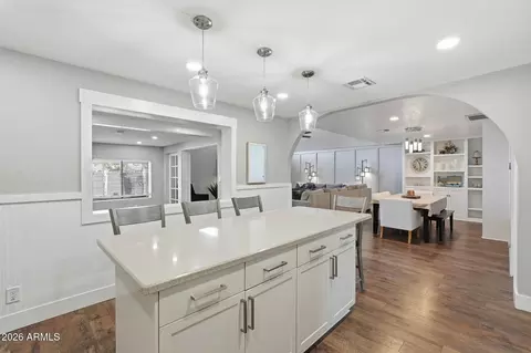 Kitchen - 5106 E Toniko Dr, Phoenix, AZ 85044 photo 3 of 4