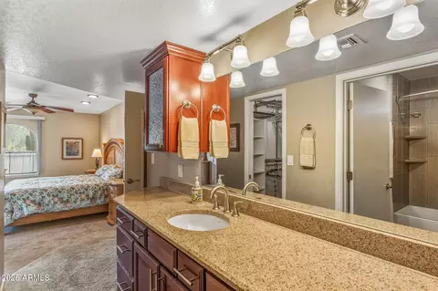 Bath - 1824 E Ronald Rd, Phoenix, AZ 85022 photo 3 of 4