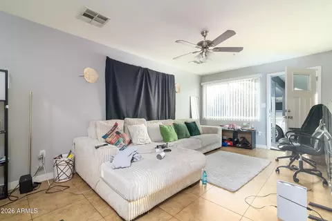 Living - 822 E Montecito Ave, Phoenix, AZ 85014 photo 2 of 3