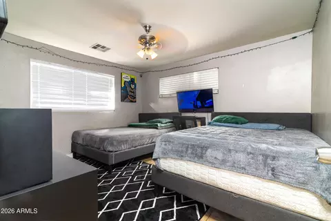 Bedroom - 822 E Montecito Ave, Phoenix, AZ 85014 photo 5 of 5