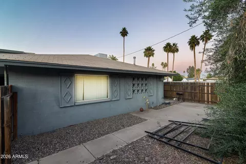 Exterior - 822 E Montecito Ave, Phoenix, AZ 85014 photo 10 of 14