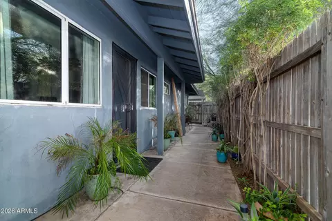 Exterior - 822 E Montecito Ave, Phoenix, AZ 85014 photo 7 of 14