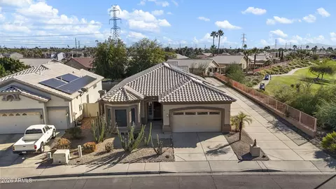 18247 N Coyote Lakes Pkwy, Surprise, AZ 85378