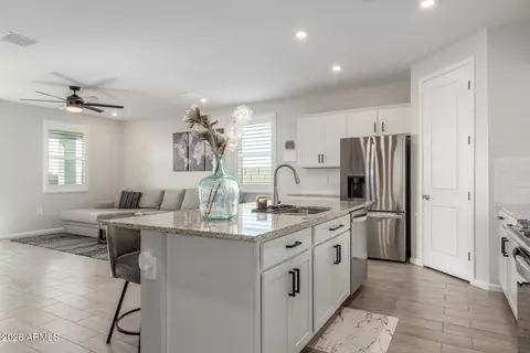 Kitchen - 2709 E Houston Ave, Apache Junction, AZ 85119 photo 4 of 4