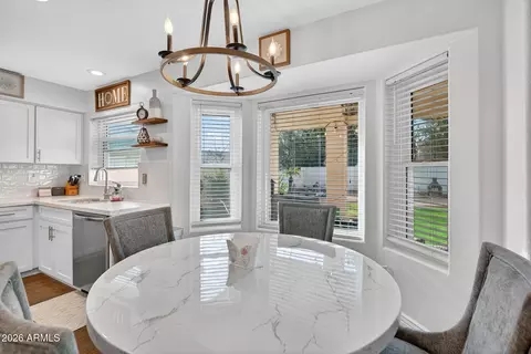 Dining - 3615 E Desert Willow Rd, Phoenix, AZ 85044 photo 1 of 5