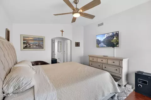 Bedroom - 3615 E Desert Willow Rd, Phoenix, AZ 85044 photo 4 of 10