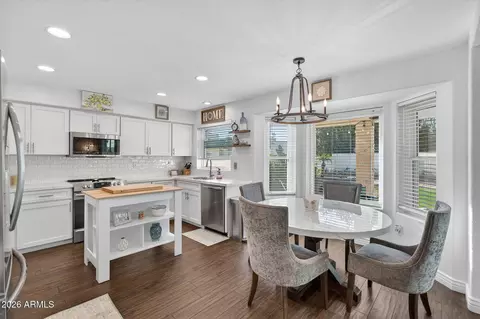 Kitchen - 3615 E Desert Willow Rd, Phoenix, AZ 85044 photo 6 of 7