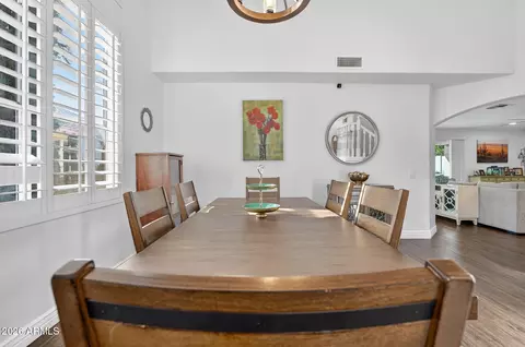 Dining - 3615 E Desert Willow Rd, Phoenix, AZ 85044 photo 4 of 5