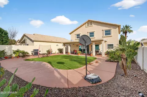 Exterior - 3615 E Desert Willow Rd, Phoenix, AZ 85044 photo 5 of 8