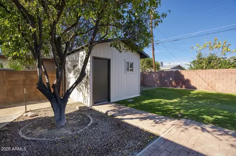Exterior - 1212 W Coolidge St, Phoenix, AZ 85013 photo 6 of 8