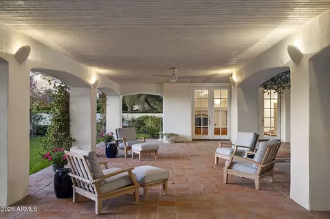 Exterior - 84 Biltmore Ests, Phoenix, AZ 85016 photo 5 of 10