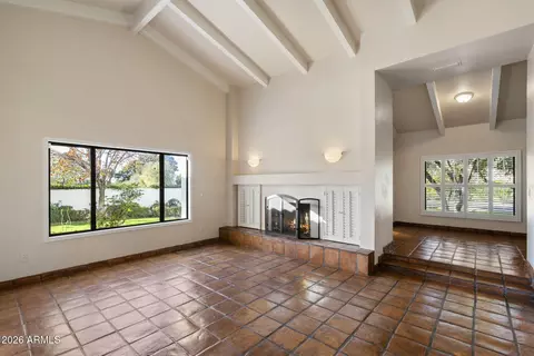 Living - 84 Biltmore Ests, Phoenix, AZ 85016 photo 7 of 7